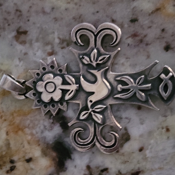 Retired James Avery Sterling Extra Large Primavera Cross Pendant. - Picture 3 of 3